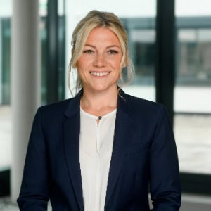 Frau Katharina Brand