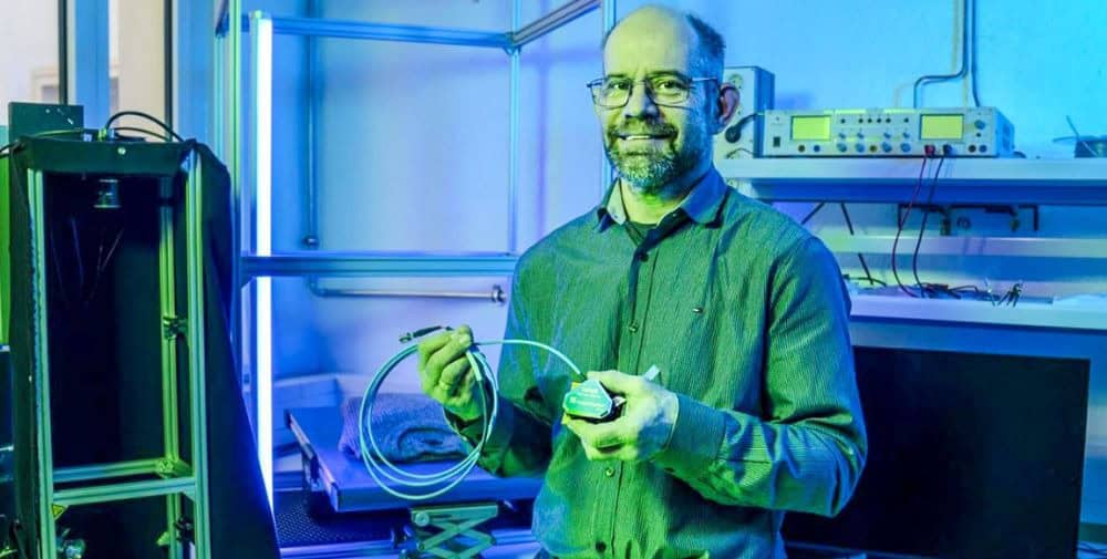 Fraunhofer IPMS: Compact AI-based hyperspectral camera opens up new industrial applications