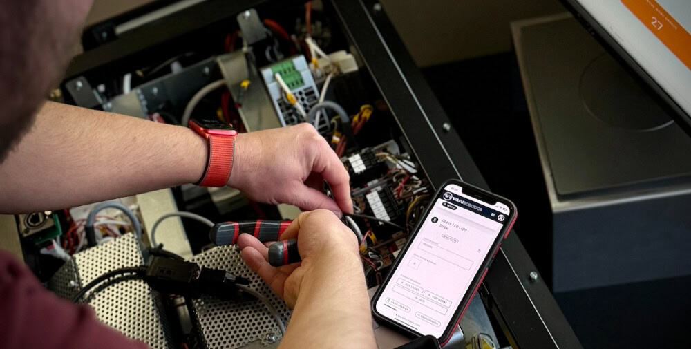 KI-gestützter Wartungs-Co-Pilot reduziert Ausfallzeiten und entlastet Service-Teams