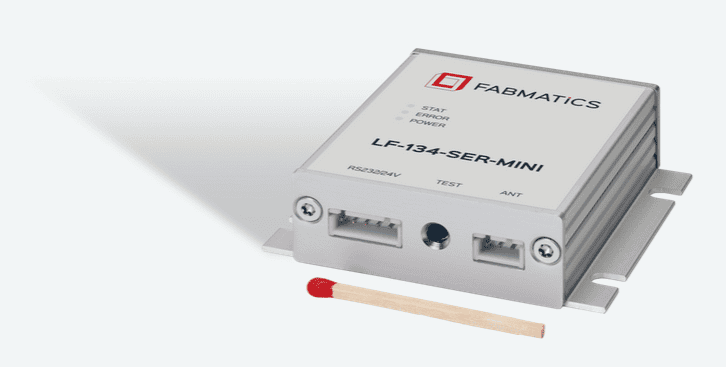 Fabmatics: Fabmatics führt kleinen LF RFID Reader LF 134 SER MINI für platzkritische Halbleiterumgebungen ein