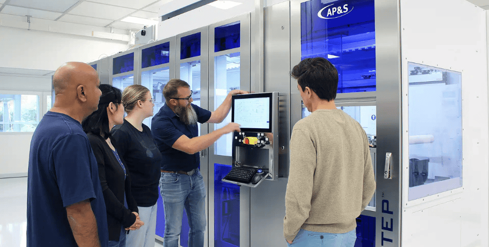 AP&S: Neuer Standort in Dresden schafft Raum für Academy, Konsignationslager und Kundennähe