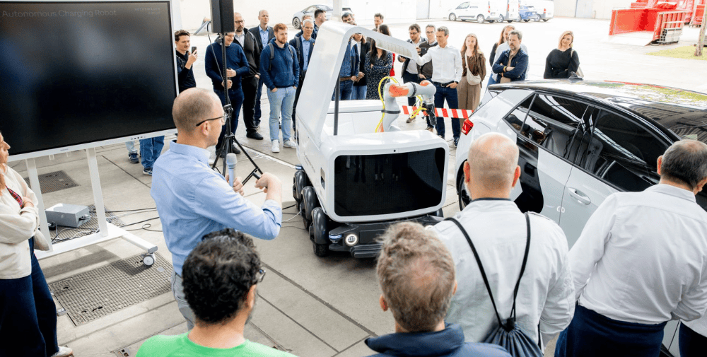 Landeshauptstadt Dresden: Smart City Dresden und Partner präsentieren erstmals autonomen Laderoboter