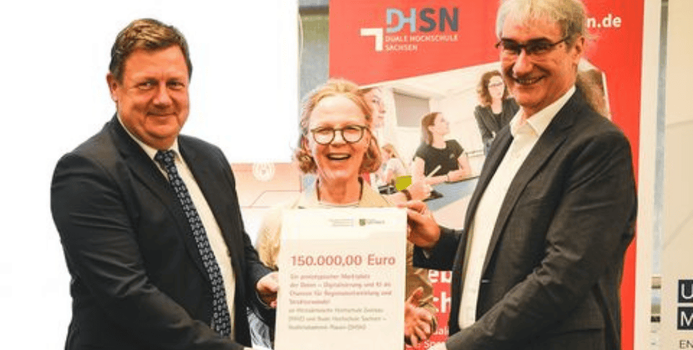 West Saxon University of Applied Sciences Zwickau: Grant Award Notification Presented – WHZ Launches AI Pilot Project for Small and Medium-Sized Businesses