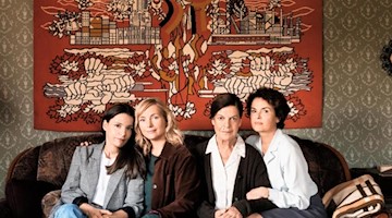 Eine Filmszene des TV-Dreiteilers, der am Montag 4.11.2019 im ZDF ausgestrahlt wird. Foto: Mathias Bothor/ZDF/dpa