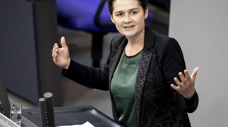 Daniela Kolbe spricht im Bundestag. Foto: Christoph Soeder/dpa