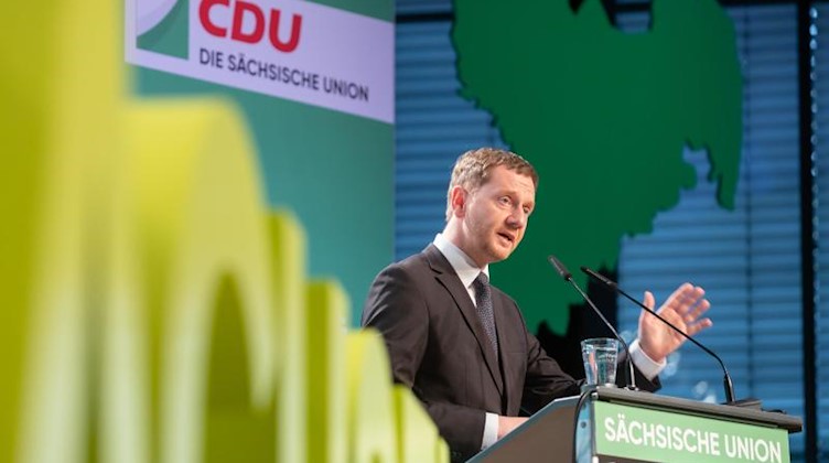 Michael Kretschmer spricht beim Landesparteitag der CDU Sachsen. Foto: Michael Reichel/dpa