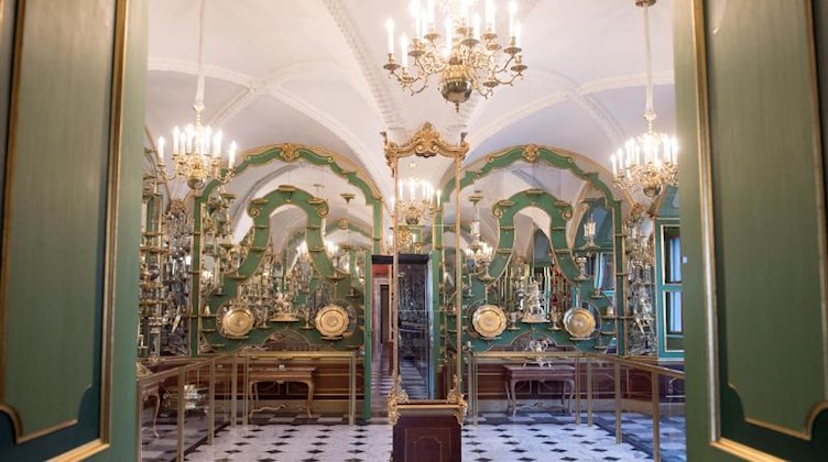 Das Silbervergoldete Zimmer im Historischen Grünen Gewölbe. Foto: Sebastian Kahnert/zb/dpa/Archivbild
