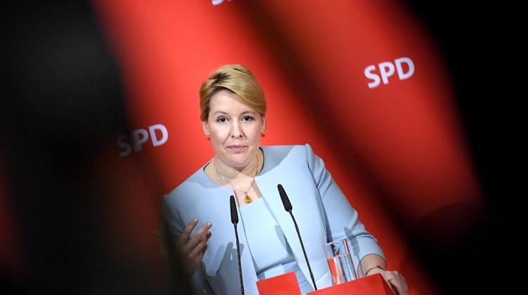 Franziska Giffey (SPD) Bundesministerin für Familie, spricht bei einer Vorstandsitzung. Foto: Britta Pedersen/dpa-Zentralbild/dpa