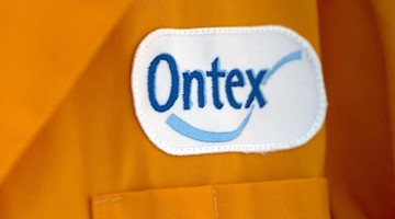 Das Firmenlogo des Hygieneherstellers Ontex. Foto: Arno Burgi/dpa-Zentralbild/dpa/Archivbild