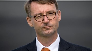 Sachsens Innenminister Roland Wöller. Foto: Robert Michael/zb/dpa/Archivbild