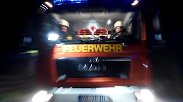 Einsatz der Freiwilligen Feuerwehr. Foto: Carsten Rehder/dpa/Archivbild