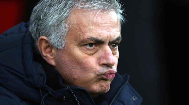 Jose Mourinho, Trainer von Tottenham Hotspur, reagiert vor dem Spiel. Foto: Mark Kerton/PA Wire/dpa