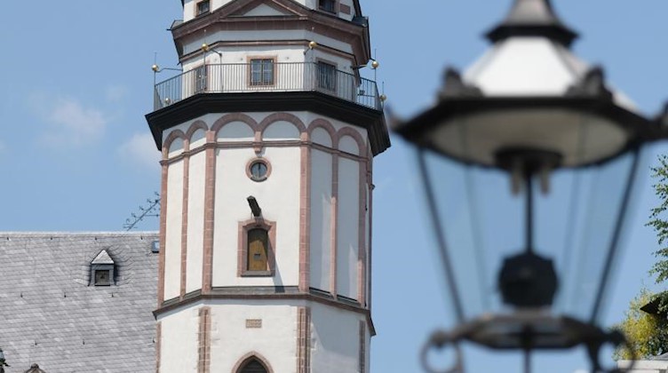 Der Turm der Thomaskirche in Leipzig. Foto: Sebastian Willnow/zb/dpa/Archiv