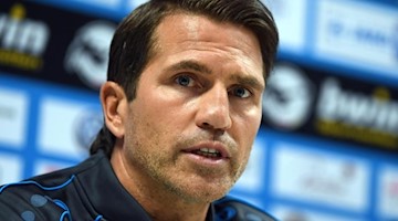 Patrick Glöckner, Fußballtrainer des Chemnitzer FC. Foto: Hendrik Schmidt/zb/dpa/Archivbild