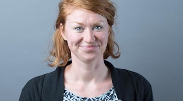 Antonia Mertsching (Die Linke) bei einem offiziellen Fototermin. Foto: Sebastian Kahnert/zb/dpa