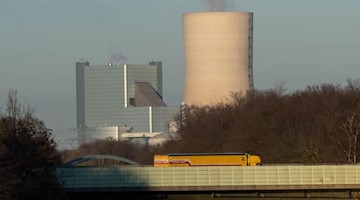 Der Kühlturm eines Kohlekraftwerks. Foto: Bernd Thissen/dpa/