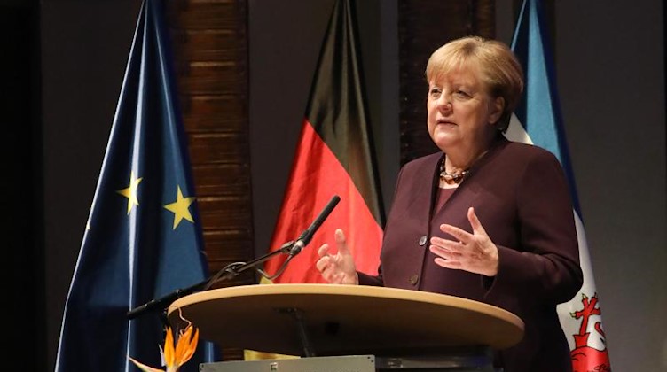 Bundeskanzlerin Angela Merkel (CDU), beim Neujahrsempfang der Landesregierung Mecklenburg-Vorpommern. Foto: Bernd Wüstneck/dpa-Zentralbild/dpa/Archivbild