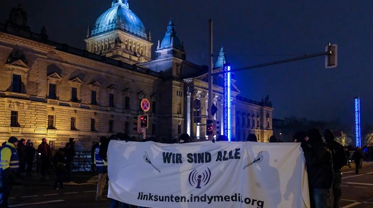 Demonstration gegen Indymedia-Verbot in Leipzig. Foto: Sebastian Willnow/dpa-Zentralbild/dpa/Archivbild