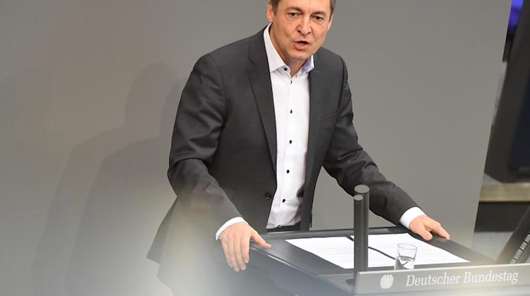 Torsten Herbst (FDP) spricht während einer Sitzung des Deutschen Bundestags im Plenarsaal des Reichstagsgebäudes. Foto: Sonja Wurtscheid/dpa/Archivbild
