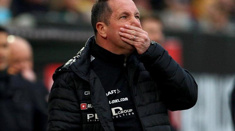 Markus Kauczinski, Trainer SG Dynamo Dresden, reagiert. Foto: Daniel Schäfer/dpa-Zentralbild/dpa
