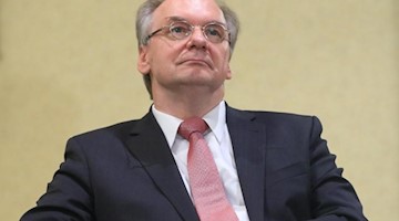 Reiner Haselhoff (CDU), Minisertpräsident von Sachsen-Anhalt. Foto: Jens Wolf/dpa-Zentralbild/dpa/Archivbild