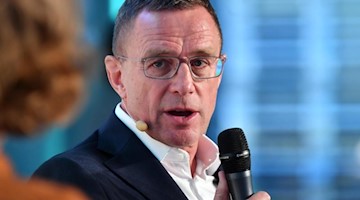 Der frühere Bundesliga-Trainer Ralf Rangnick im Interview. Foto: Martin Schutt/dpa-Zentralbild/dpa/Archivbild