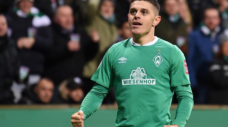 Milot Rashica von Werder Bremen jubelt. Foto: Carmen Jaspersen/dpa/Archivbild