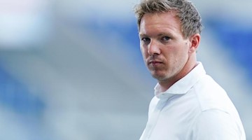 Leipzigs Trainer Julian Nagelsmann kommt im Stadion an. Foto: Uwe Anspach/dpa-Pool/dpa