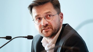 Thomas Kutschaty, der SPD-Fraktionsvorsitzender im nordrhein-westfälischen Landtag. Foto: Federico Gambarini/dpa/Archivbild