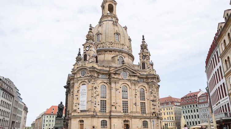 Blick auf die Frauenkirche am Neumarkt in Dresden. Foto: Robert Michael/dpa-Zentralbild/dpa/Archivbild