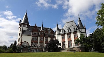Das Renaissanceschloss in Klink an der Müritz. Foto: Bernd Wüstneck/dpa-Zentralbild/dpa/Archivbild