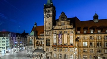 Blick auf das Neue Rathaus von Chemnitz. Foto: Hendrik Schmidt/dpa-Zentralbild/dpa/Aktuell