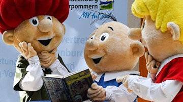 Das Trio der Comiczeitschrift «Mosaik», Abrax, Brabax und Califax. Foto: Jens Kalaene/dpa-Zentralbild/dpa/Archiv