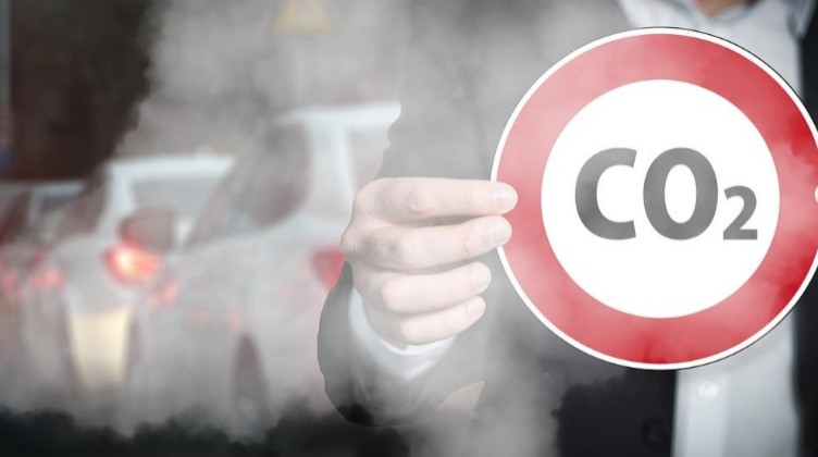Symbolbild CO2 im Straßenverkehr / pixabay