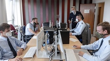 Soldaten der Bundeswehr helfen bei der Kontaktverfolgung von Infizierten. Foto: Markus Scholz/dpa/Archivbild