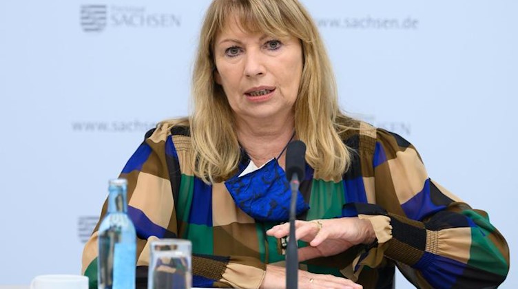 Gesundheitsministerin stimmt Sachsen auf lange Pandemie ein