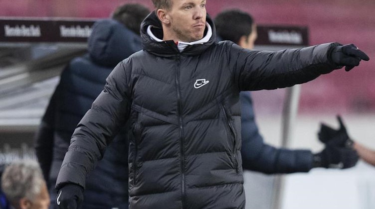 Leipzigs Trainer Julian Nagelsmann gestikuliert. Foto: Tom Weller/dpa