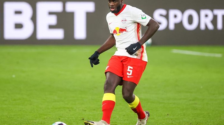 Leipzigs Dayot Upamecano am Ball. Foto: Jan Woitas/dpa-Zentralbild/dpa/Archivbild
