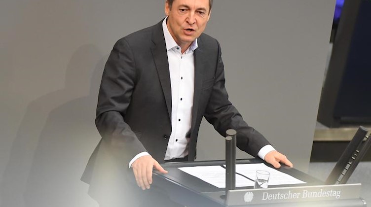Torsten Herbst (FDP) spricht. Foto: Sonja Wurtscheid/dpa/Archivbild