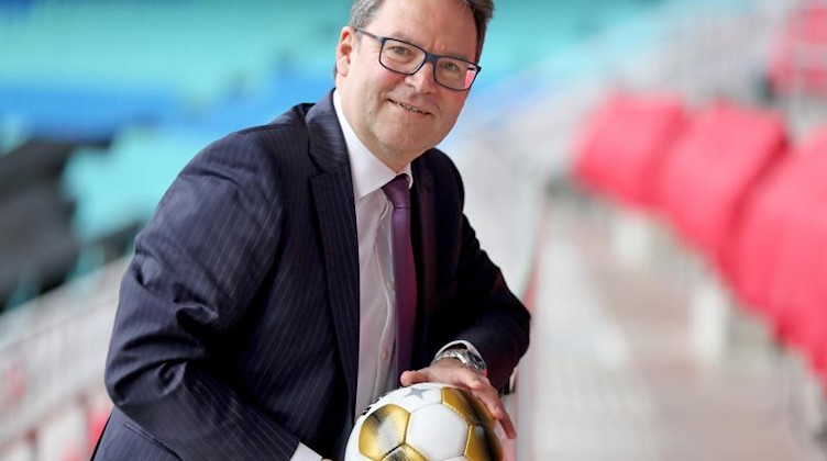 Der Präsident des Nordostdeutschen Fußball-Verbandes, Hermann Winkler. Foto: Jan Woitas/dpa-Zentralbild/dpa/Archivbild