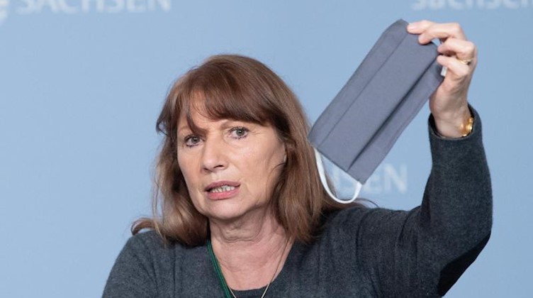Petra Köpping (SPD), Sozialministerin von Sachsen, spricht. Foto: Sebastian Kahnert/dpa-Zentralbild/dpa