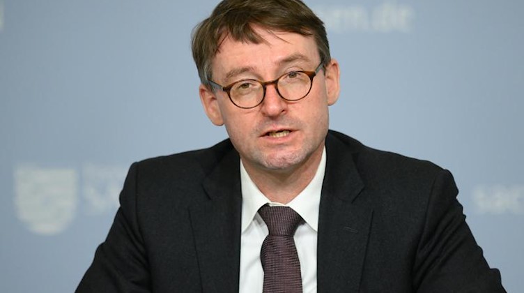 Roland Wöller (CDU), Innenminister von Sachsen. Foto: Robert Michael/dpa-Zentralbild/dpa