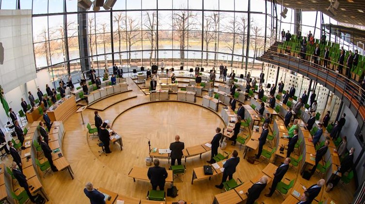 Blick in den Sächsischen Landtag. Foto: Robert Michael/dpa-Zentralbild/dpa