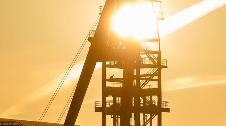 Ein Förderturm für industrielle Anwendungen. Foto: Klaus-Dietmar Gabbert/dpa-Zentralbild/ZB/Symbolbild