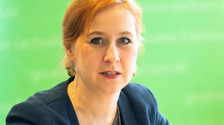 Franziska Schubert (Die Grünen) spricht. Foto: Ronald Bonss/dpa-Zentralbild/dpa/Archivbild