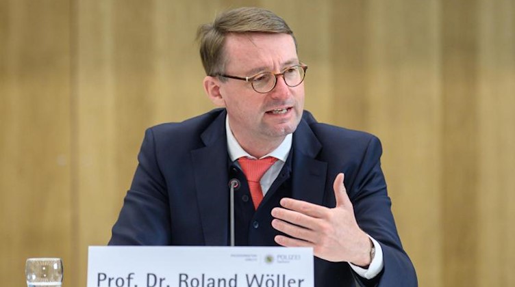 Roland Wöller (CDU), Innenminister von Sachsen. Foto: Robert Michael/dpa-Zentralbild/dpa/Archivbild