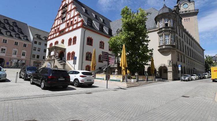 Das Rathaus in der Innenstadt von Plauen. Foto: Bodo Schackow/dpa-Zentralbild/dpa/Archivbild
