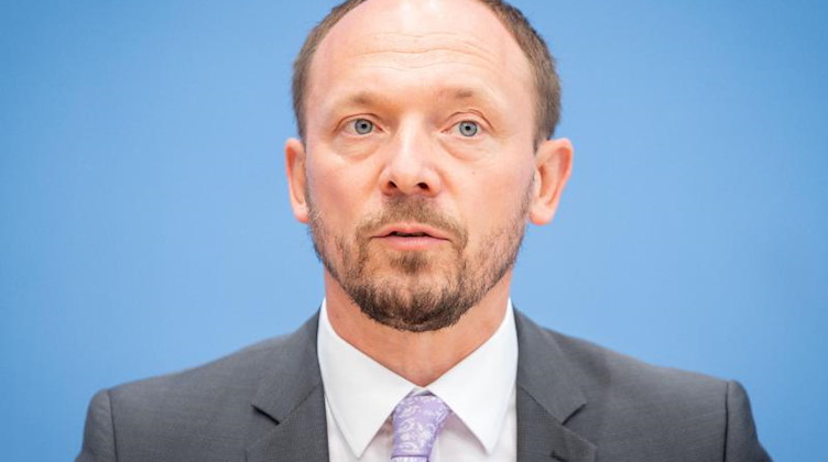 Marco Wanderwitz, Ostbeauftragte der Bundesregierung, spricht. Foto: Kay Nietfeld/dpa