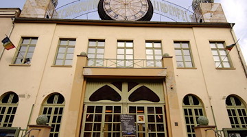 Außenansicht des Leipziger Theaters Schaubühne Lindenfels. Foto: Peter Endig/dpa/Archivbild