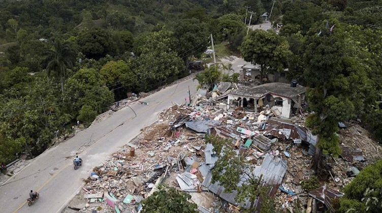 Trümmer nach dem Erdbeben in Haiti. Foto: Matias Delacroix/AP/dpa